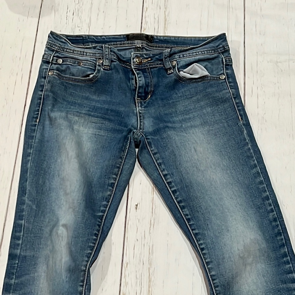 This city blue cropped jeans